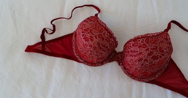 Бордовий мереживний бюстгальтер у стилі Victoria's Secret